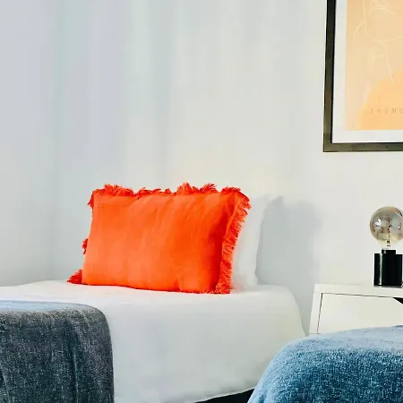 Canaryislandshost L Marea *