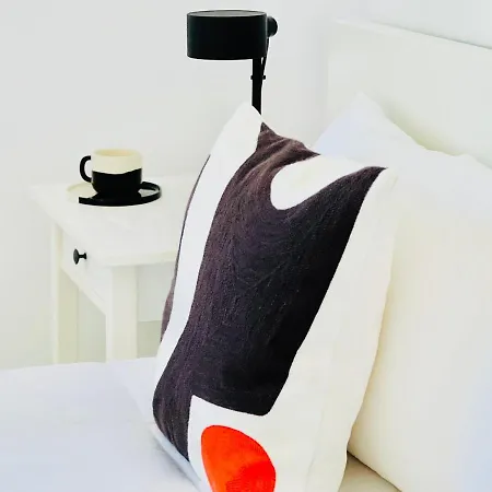 Canaryislandshost L Marea *