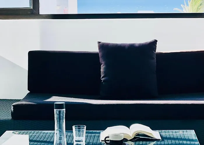 Canaryislandshost L Marea * بويرتو ذيل كارمين